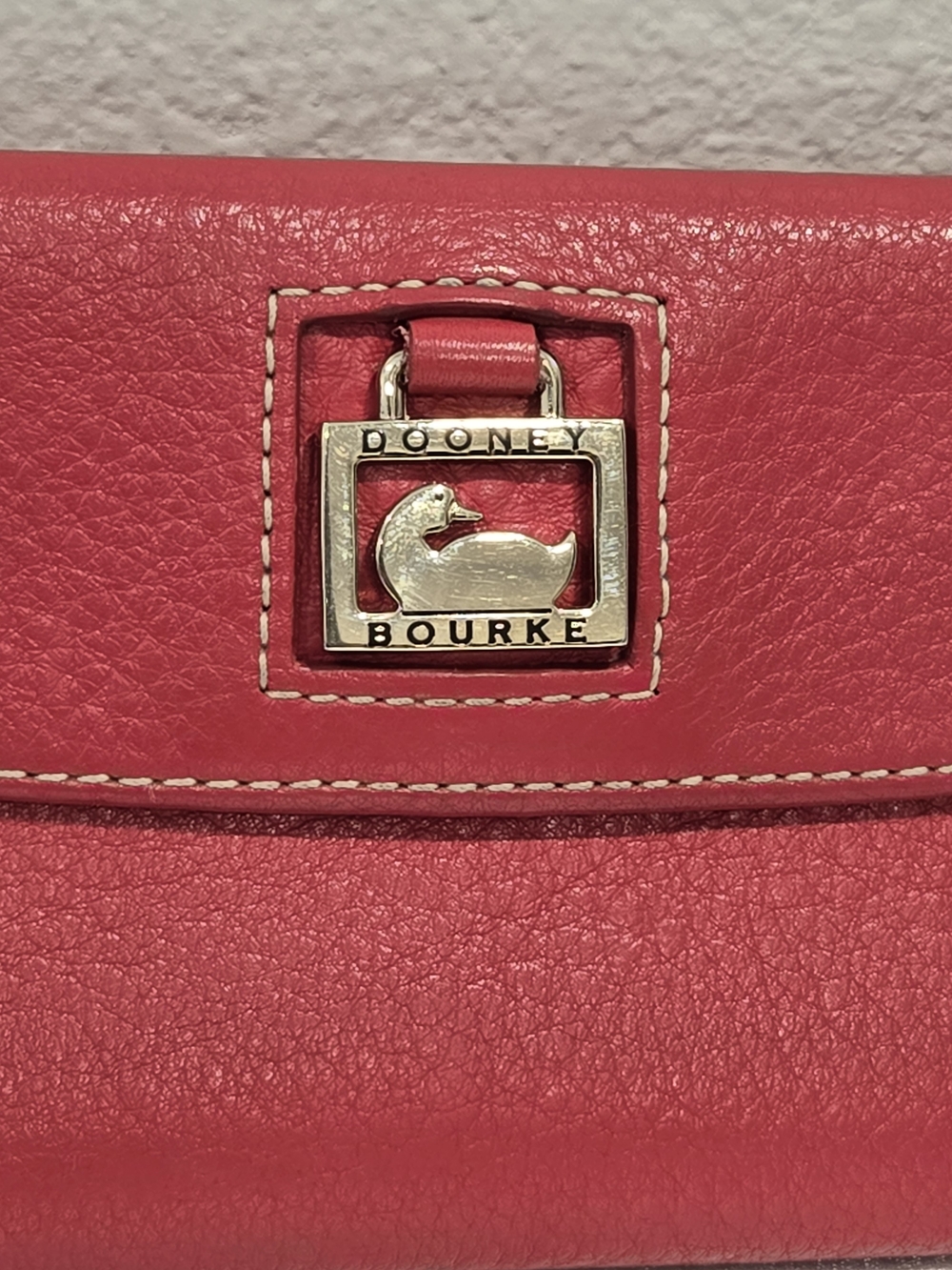 Dooney & Bourke Red Pebbled Leather Wallet With Box - Picture 8 of 16